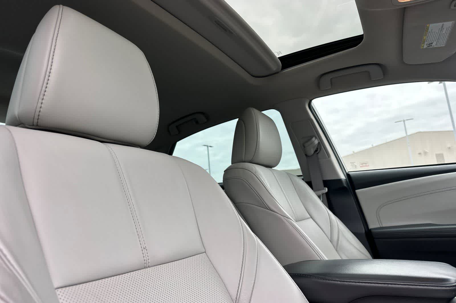 Thumbnail: 2018 Toyota Avalon - 17