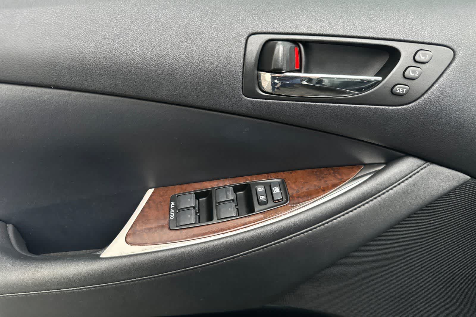 Thumbnail: 2010 Lexus ES - 12