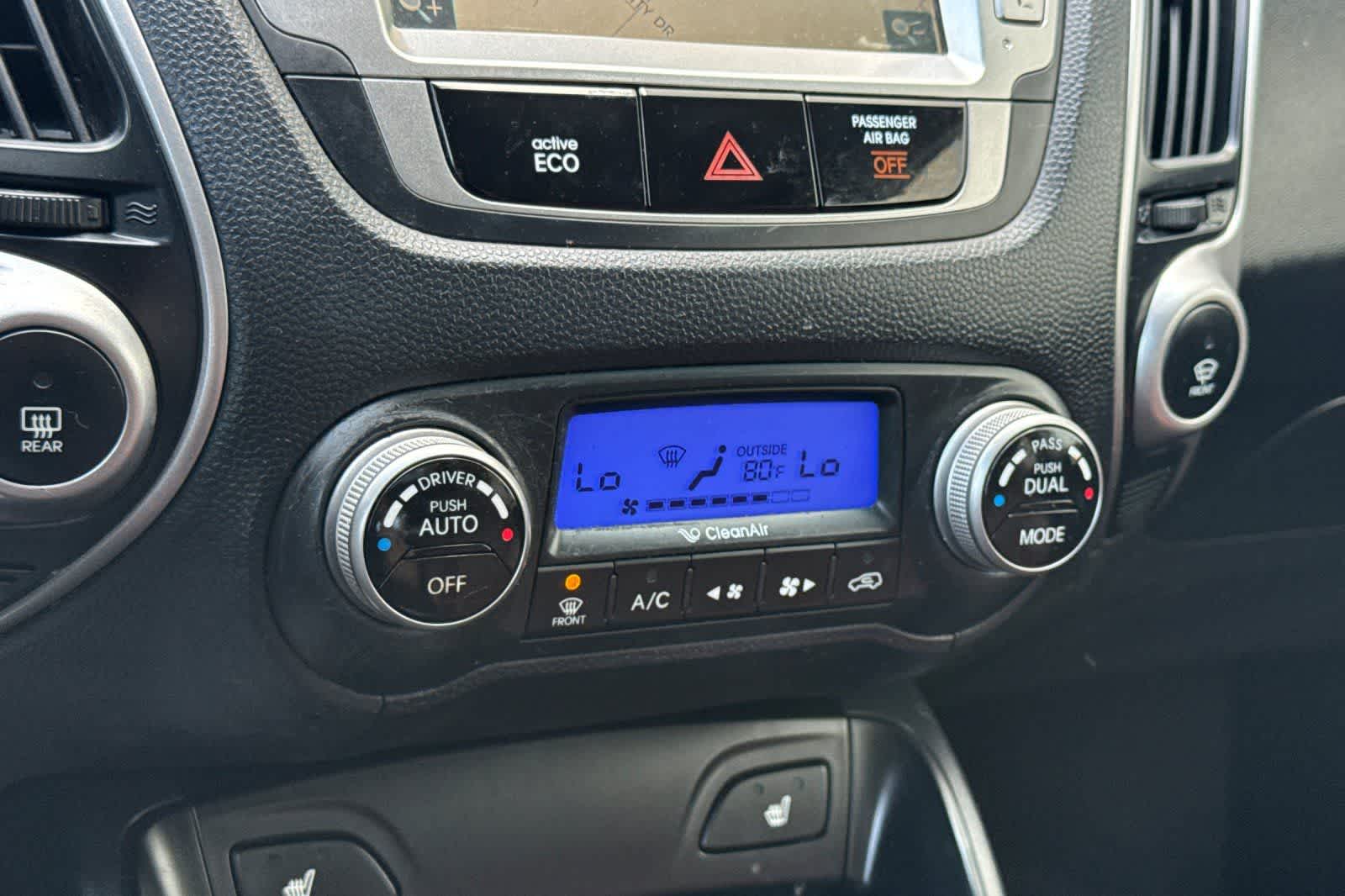 Thumbnail: 2012 Hyundai Tucson - 22