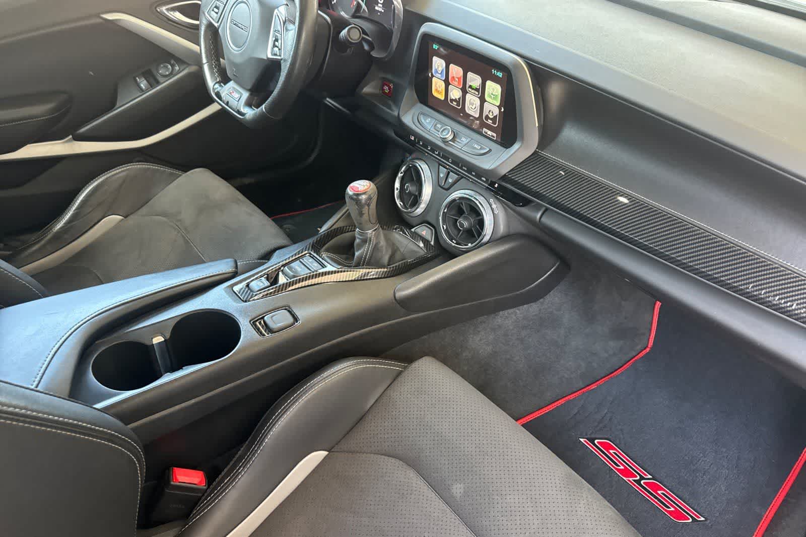 Thumbnail: 2018 Chevrolet Camaro - 15