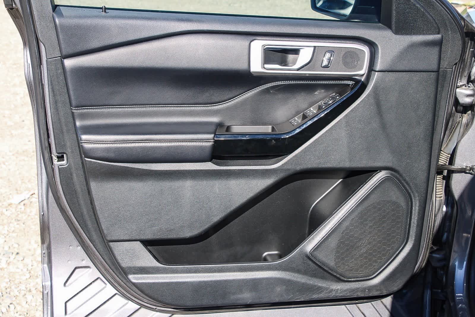 Thumbnail: 2022 Ford Explorer - 20