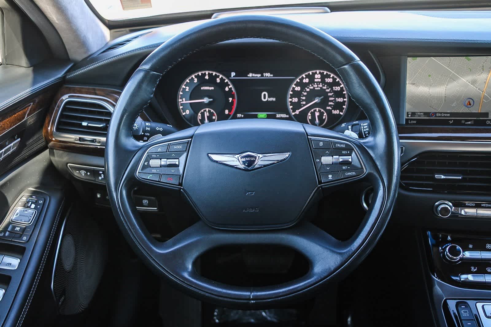 Thumbnail: 2019 Genesis G90 - 16