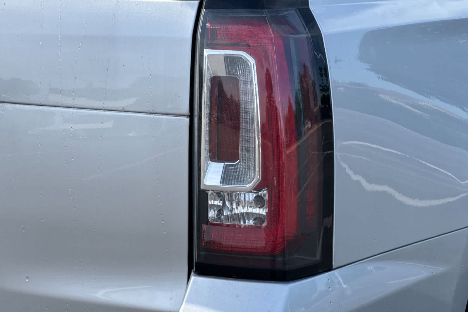 Thumbnail: 2018 GMC Yukon - 31