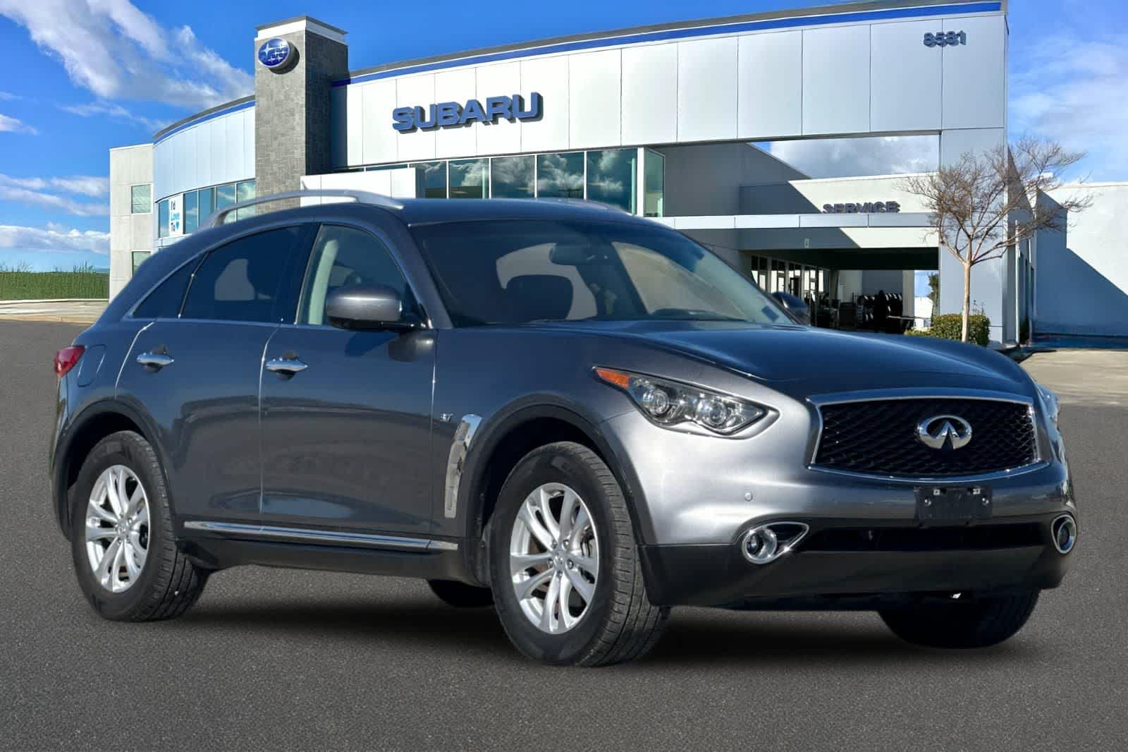 Thumbnail: 2017 INFINITI QX70 - 5