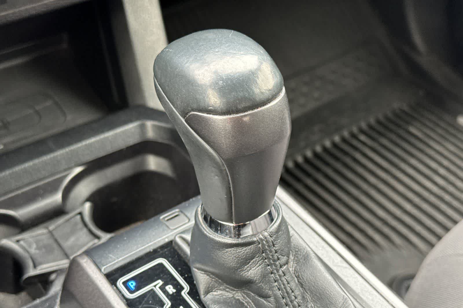 Thumbnail: 2018 Toyota Tacoma - 21