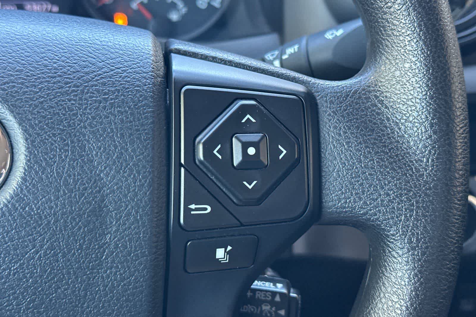 Thumbnail: 2020 Toyota Tacoma - 24