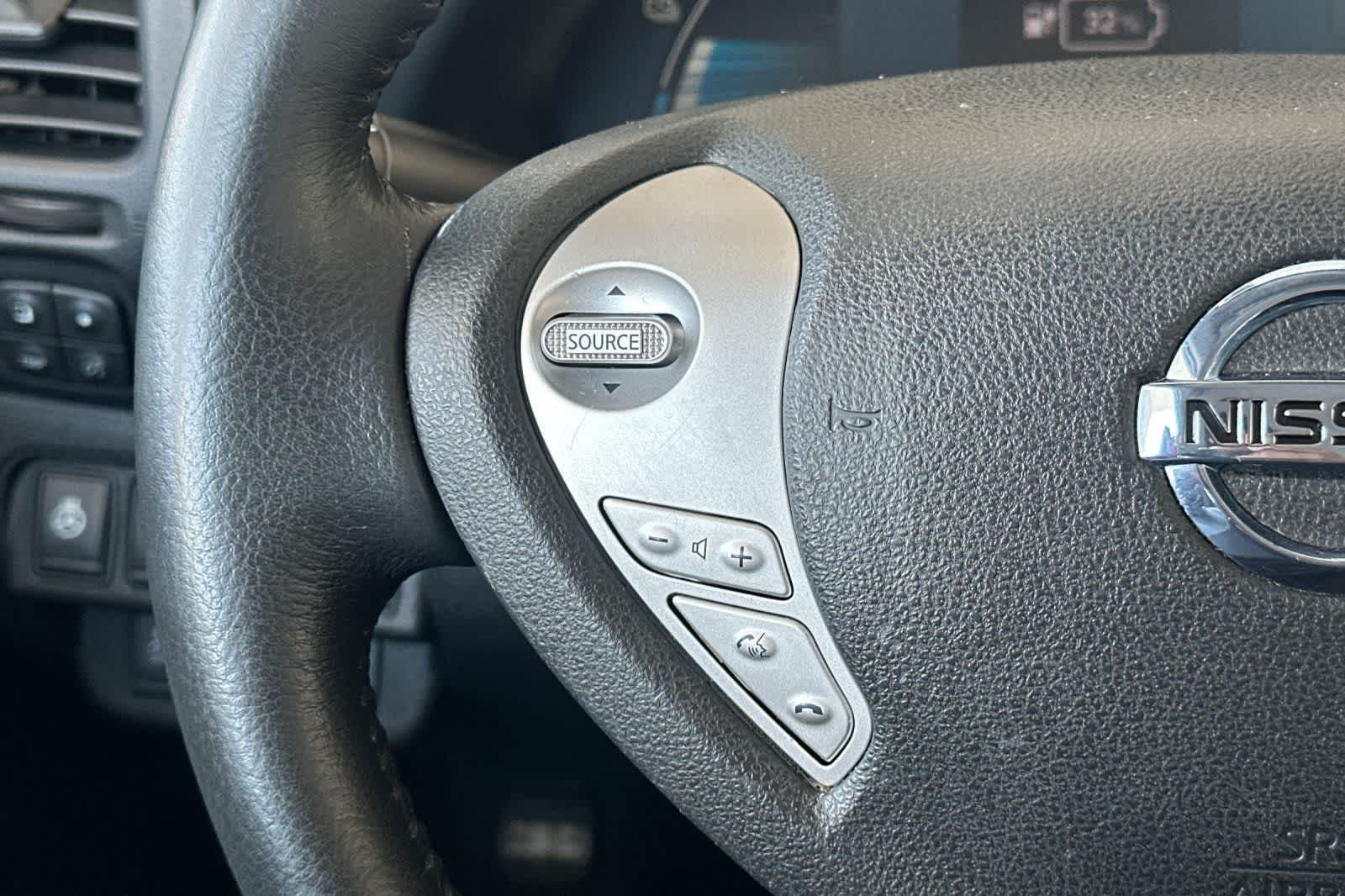 Thumbnail: 2015 Nissan Leaf - 25