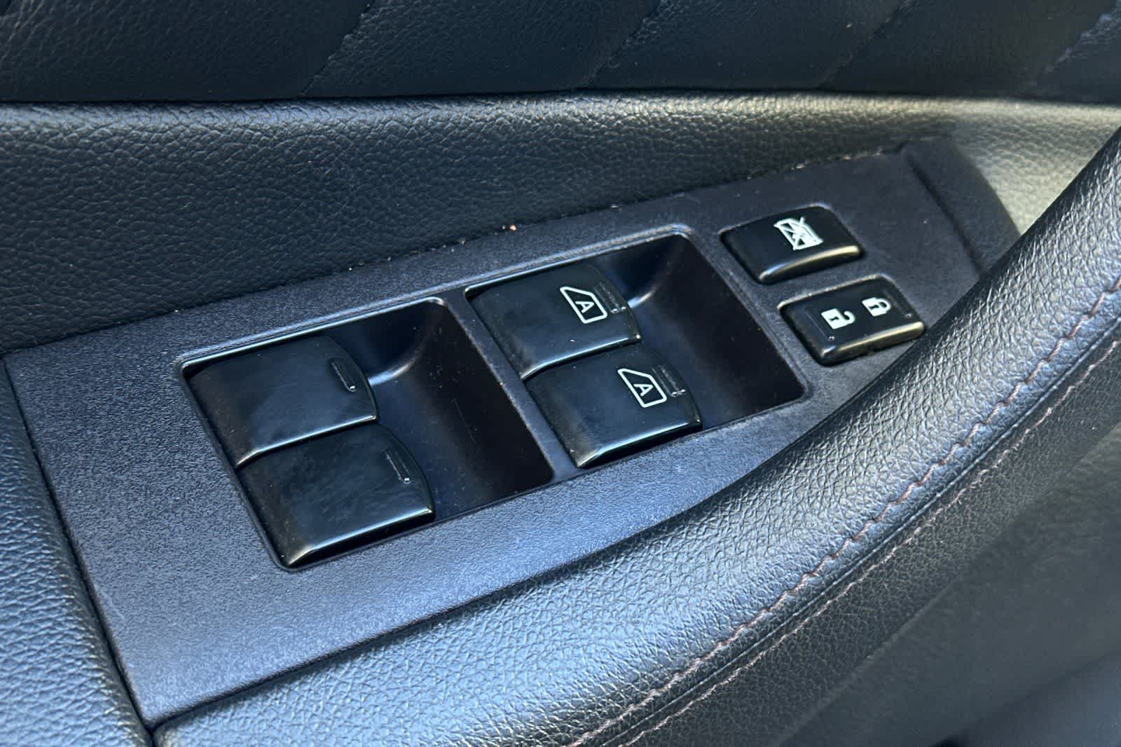 Thumbnail: 2017 INFINITI QX70 - 13