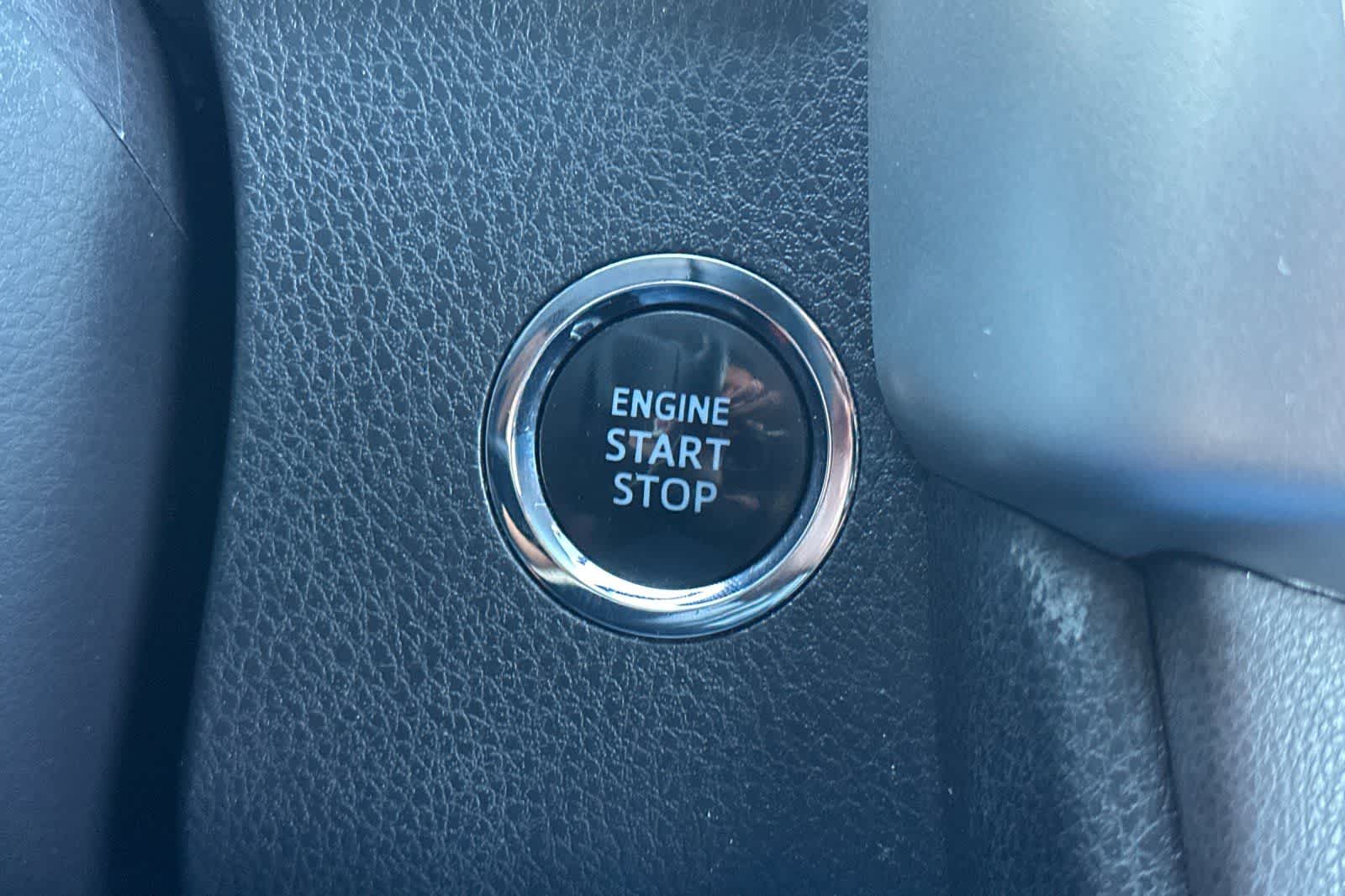 Thumbnail: 2016 Toyota Highlander - 25