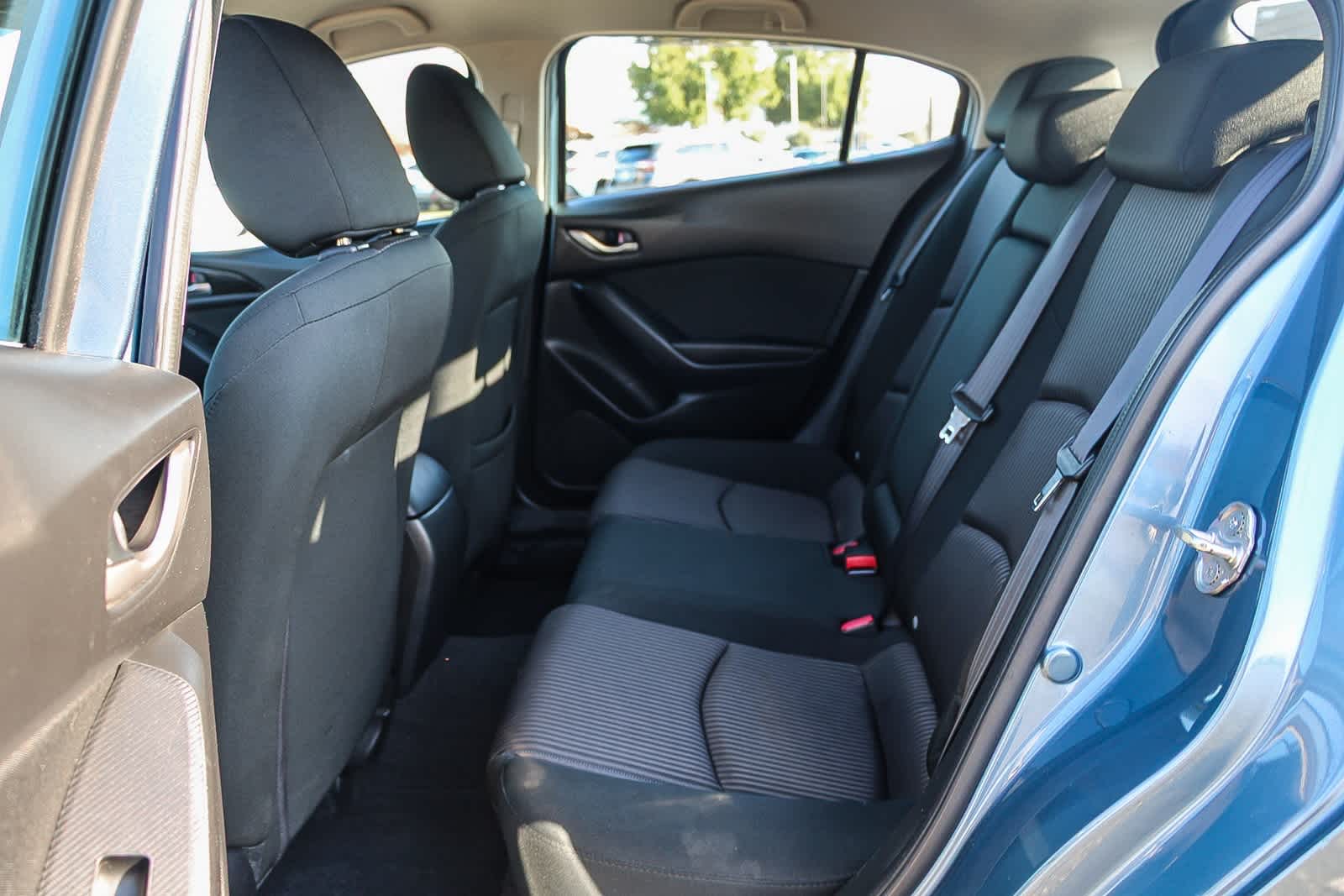 Thumbnail: 2016 Mazda Mazda3 - 18