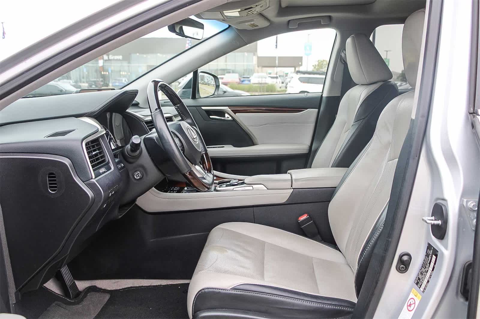 Thumbnail: 2017 Lexus RX - 18