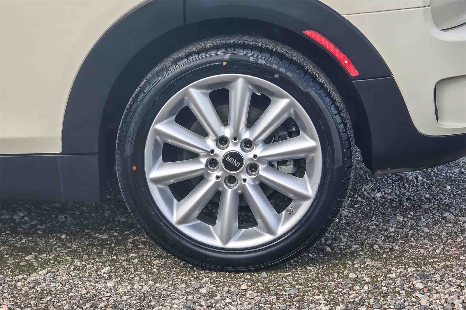 Thumbnail: 2019 MINI Cooper Clubman - 10