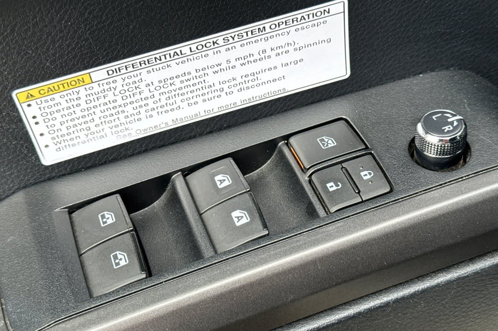 Thumbnail: 2018 Toyota Tacoma - 13