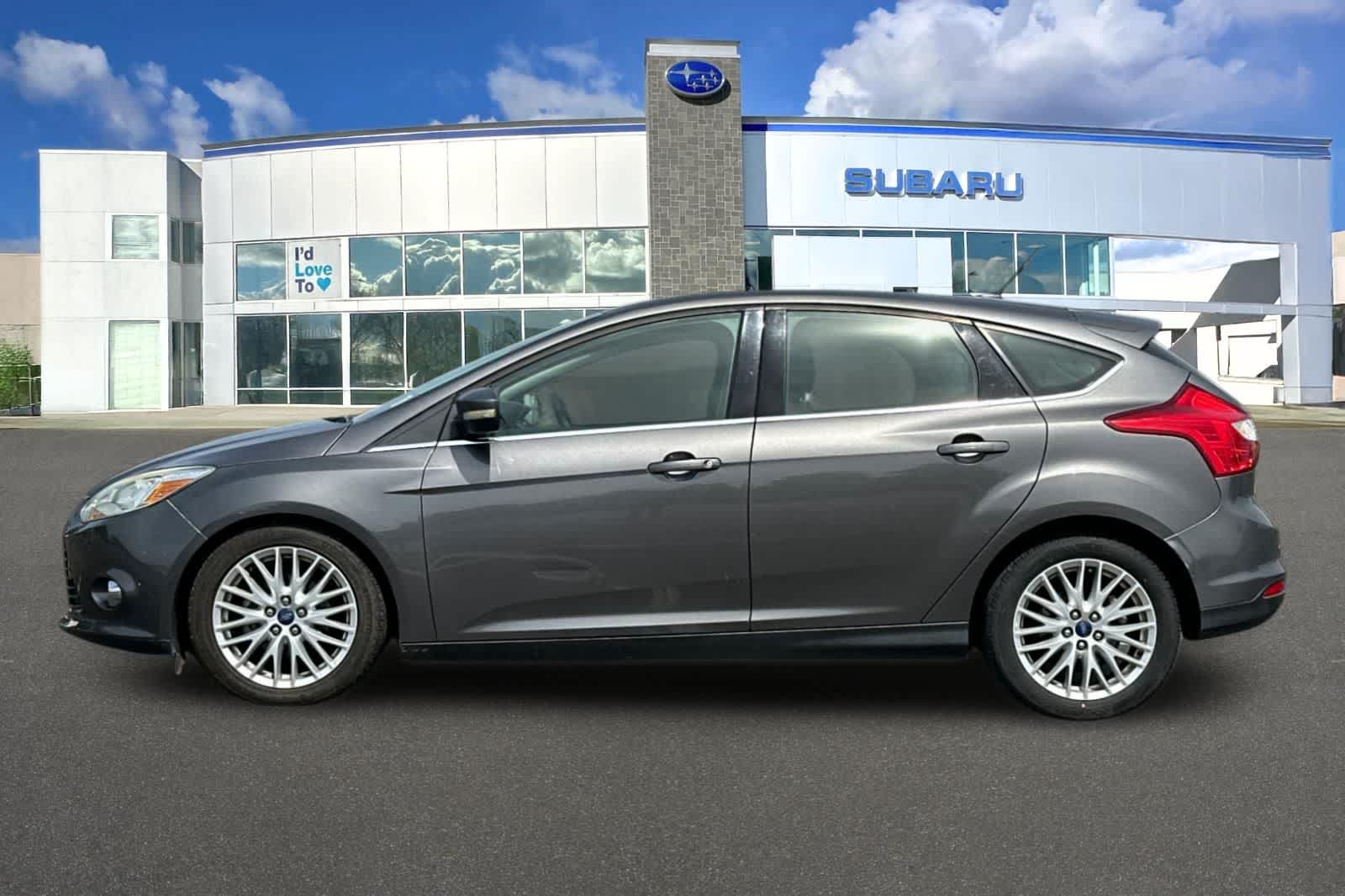 Thumbnail: 2012 Ford Focus - 9