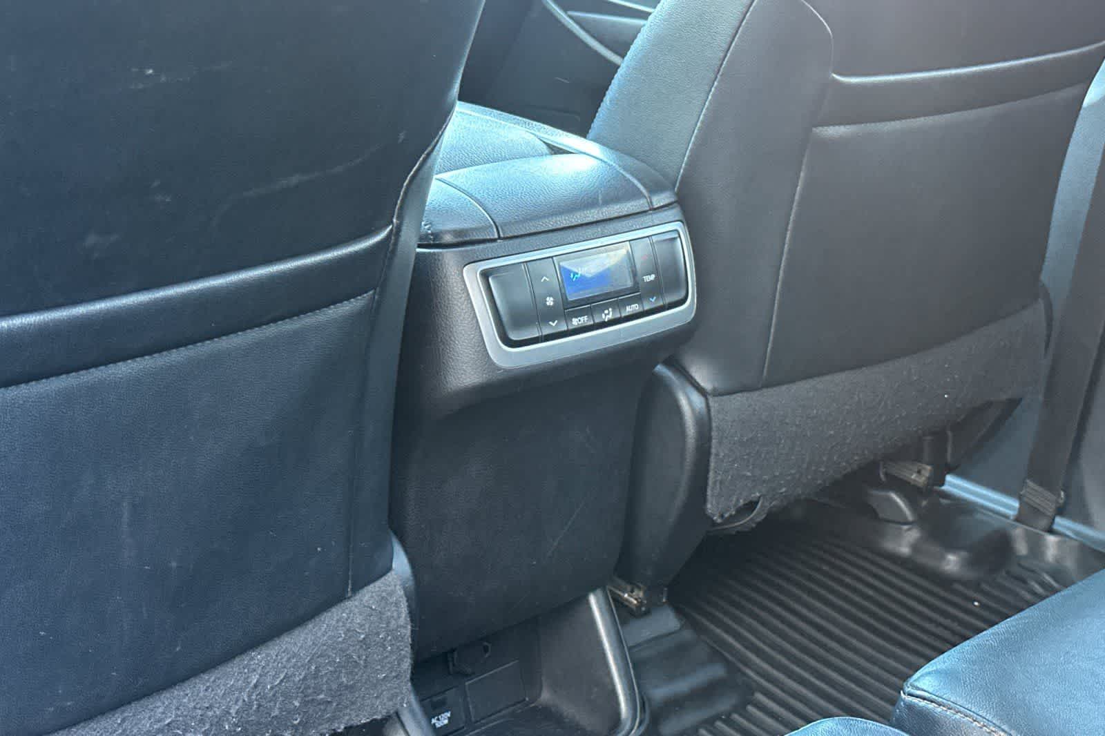 Thumbnail: 2016 Toyota Highlander - 15