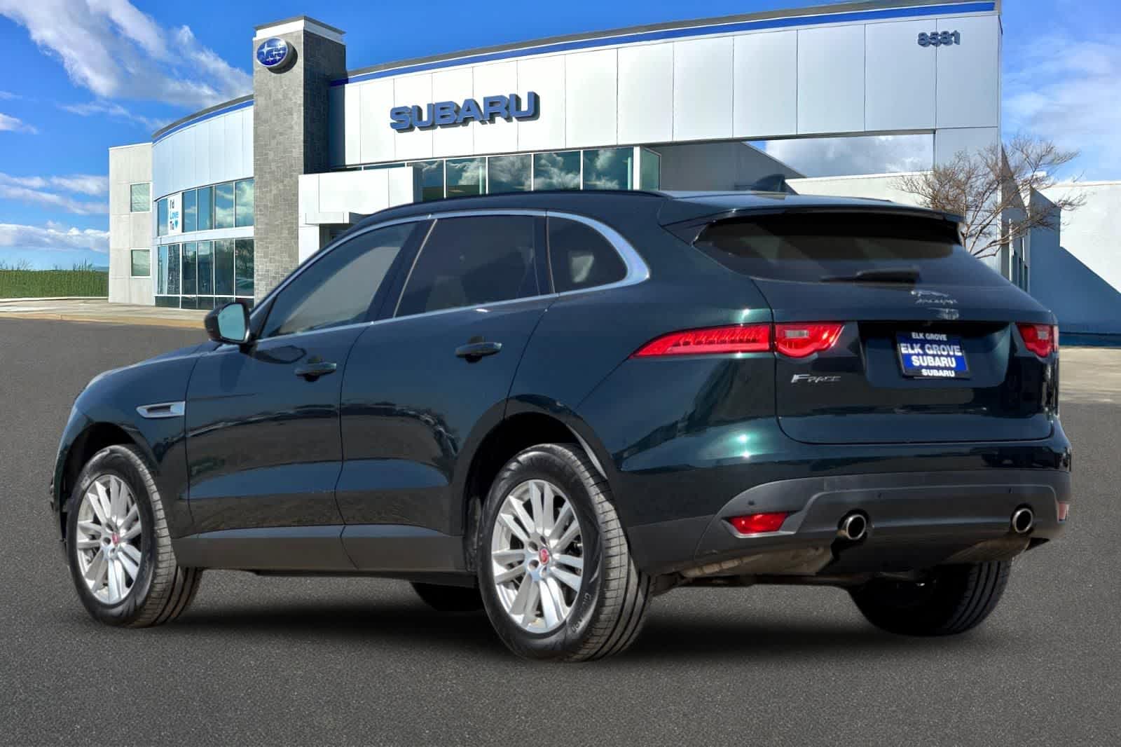 Thumbnail: 2017 Jaguar F-Pace - 8
