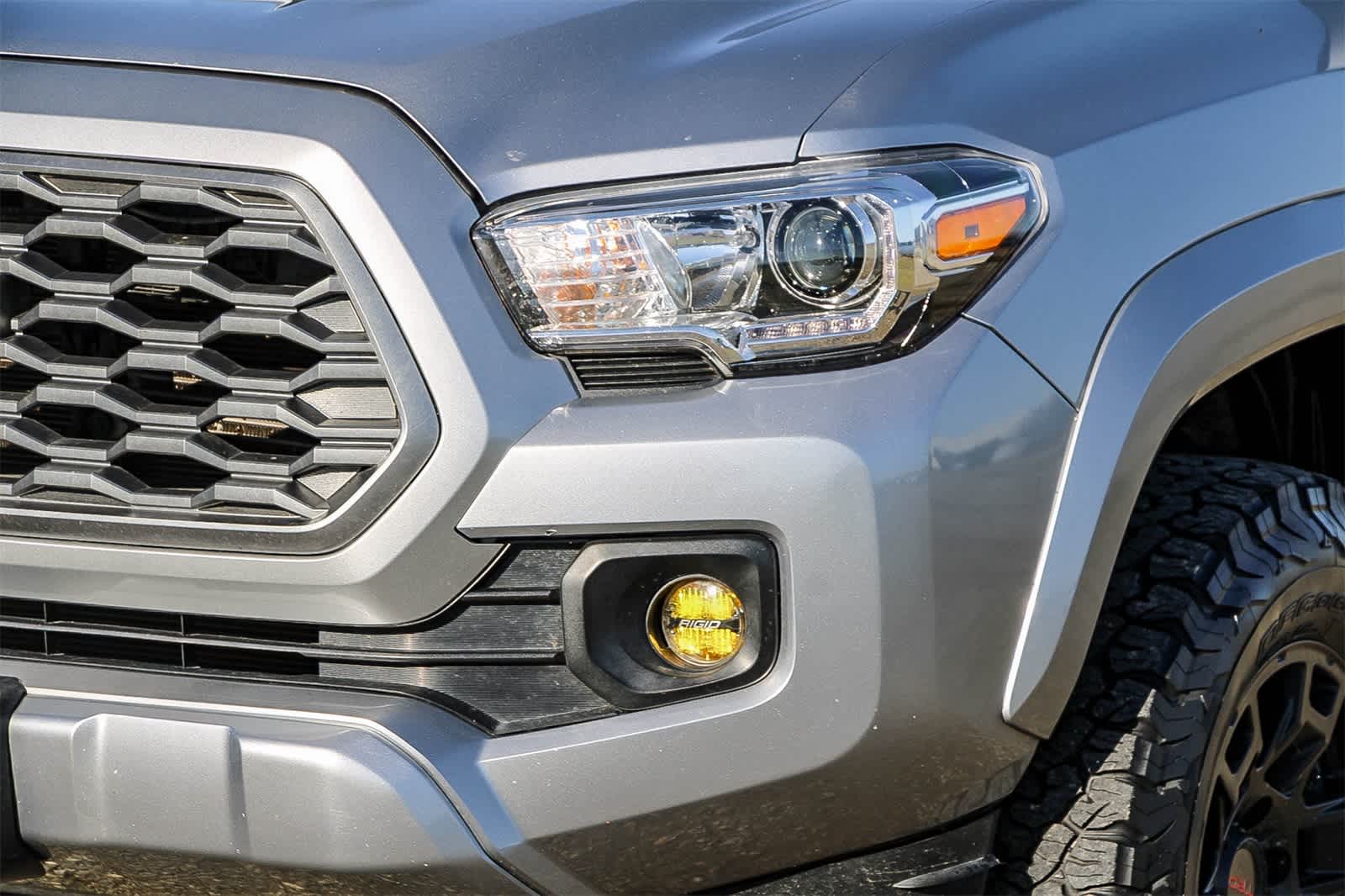 Thumbnail: 2020 Toyota Tacoma - 8