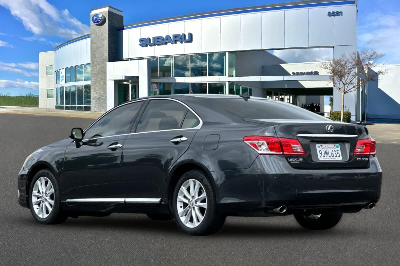 Thumbnail: 2010 Lexus ES - 8