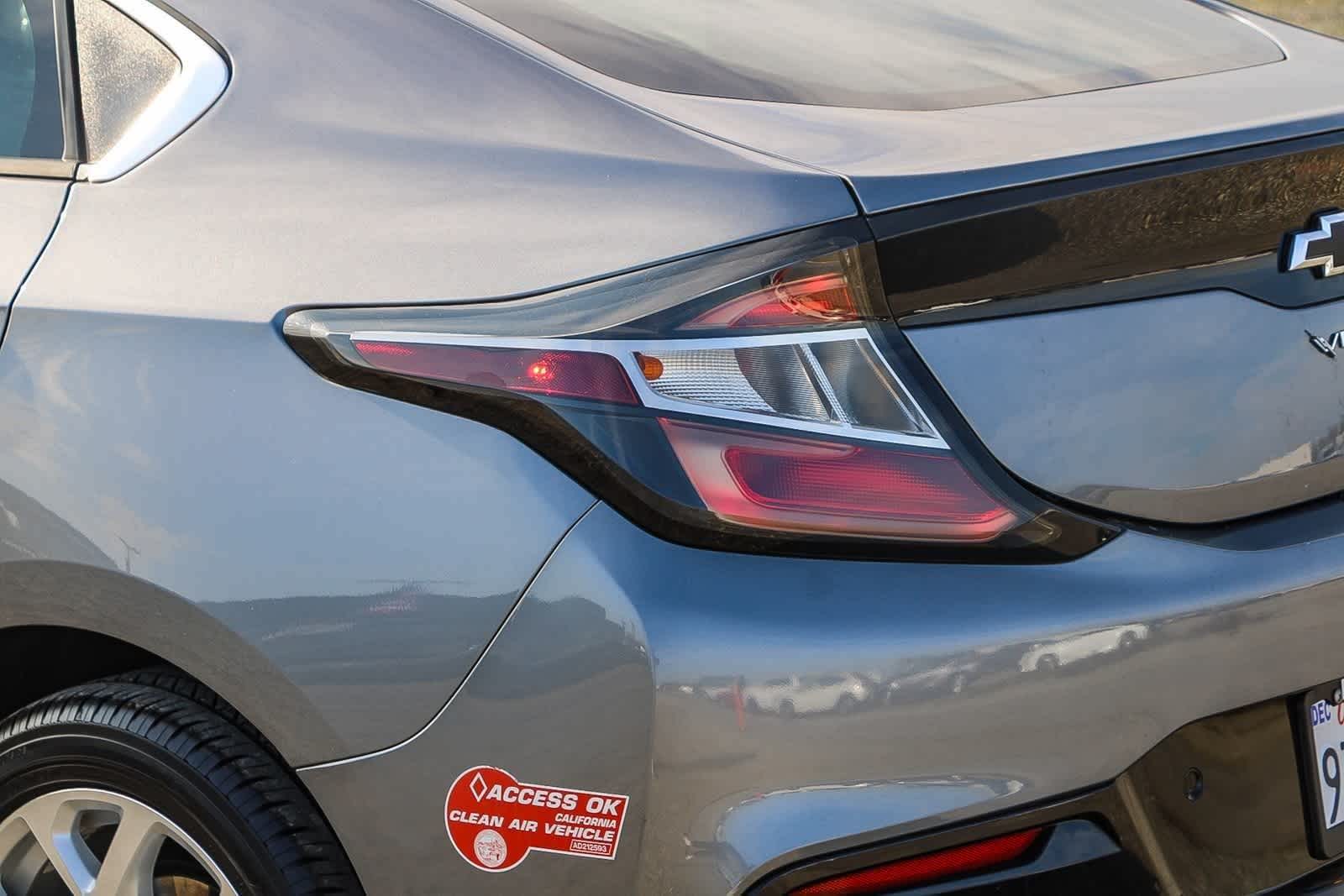 Thumbnail: 2018 Chevrolet Volt - 23