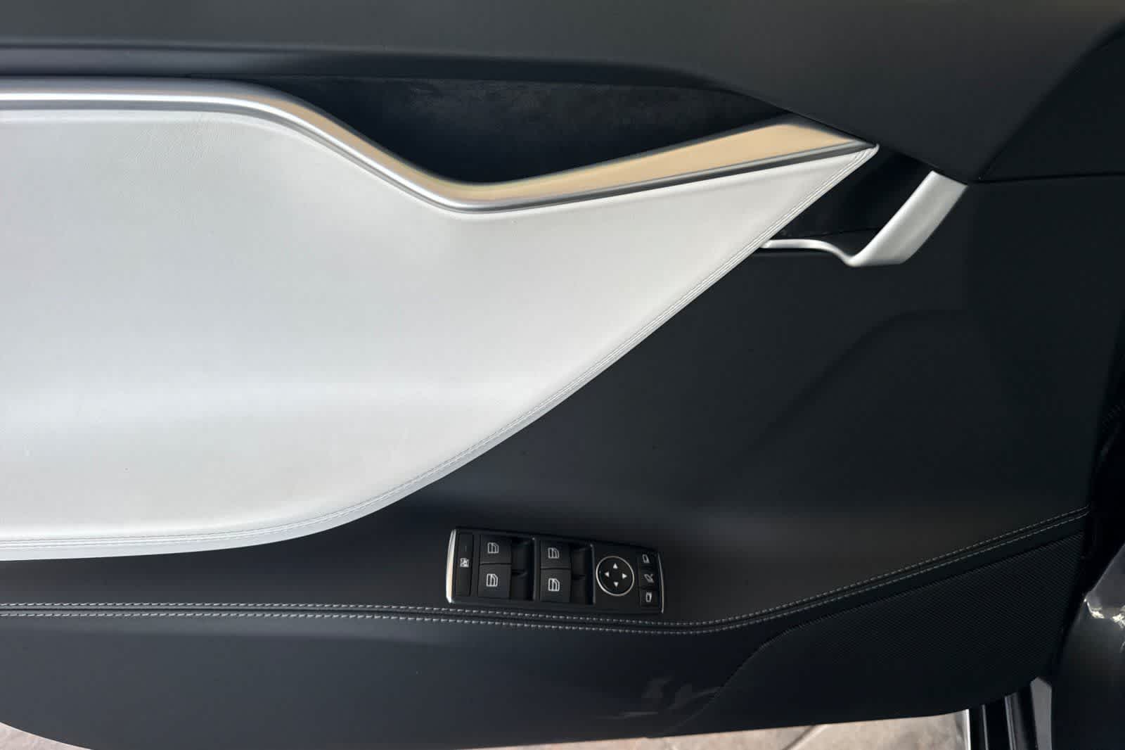 Thumbnail: 2018 Tesla Model S - 12
