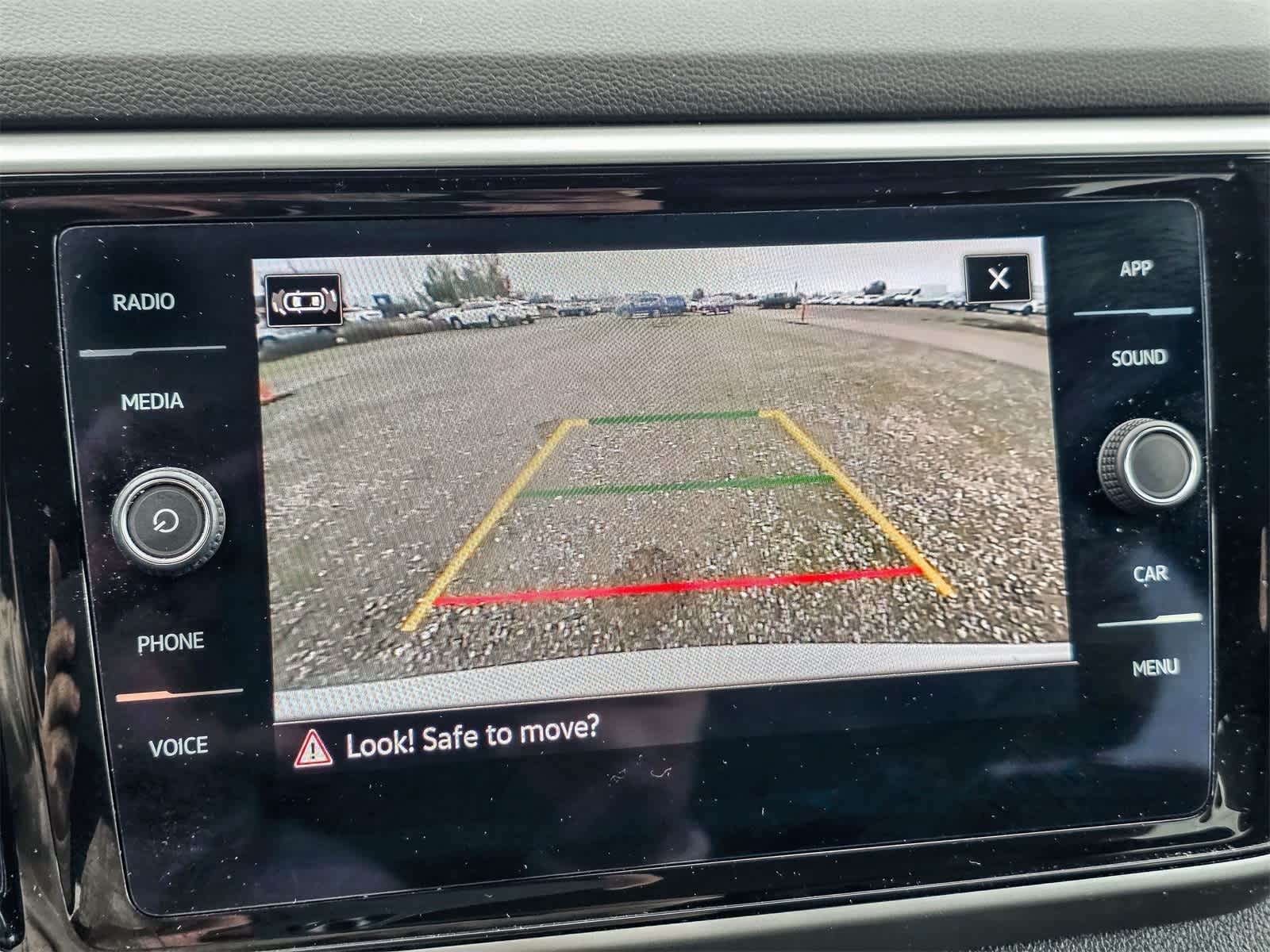 Thumbnail: 2023 Volkswagen Atlas - 3