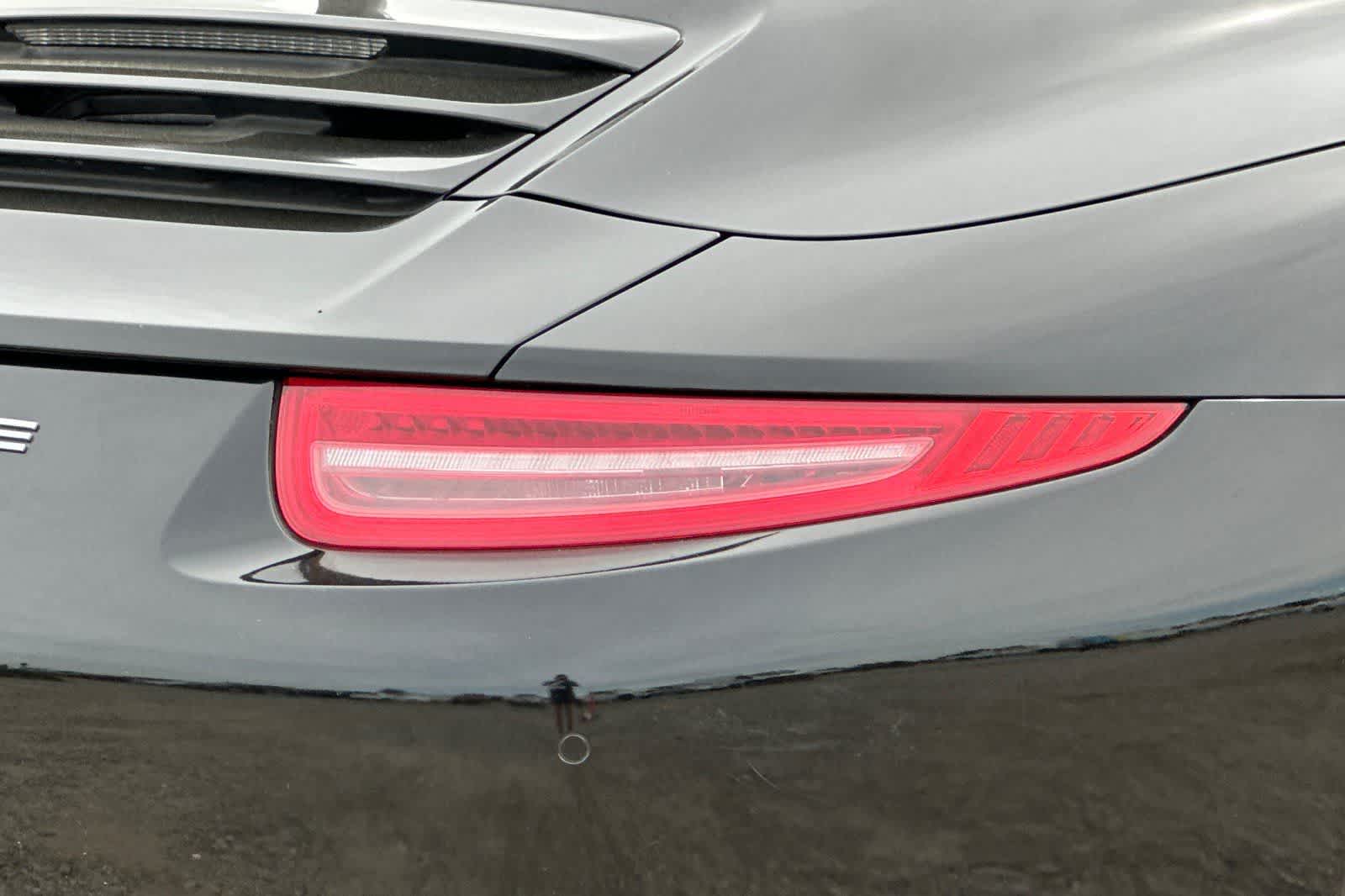 Thumbnail: 2013 Porsche 911 - 25