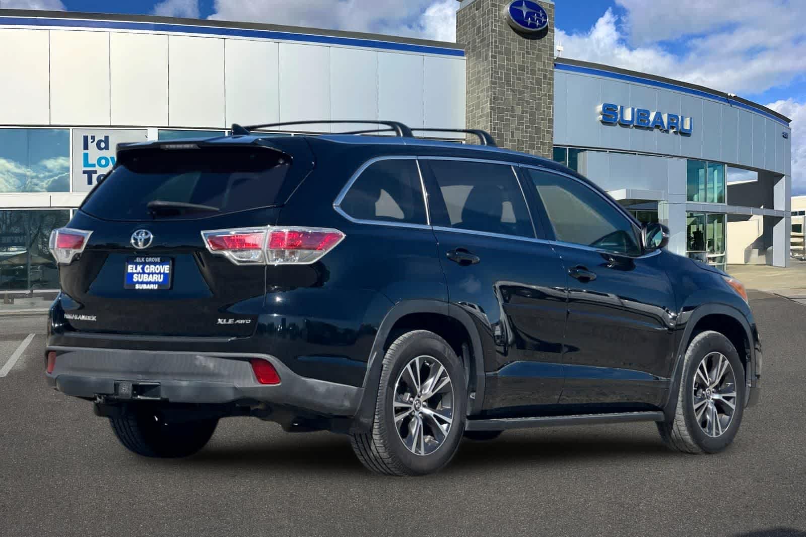 Thumbnail: 2016 Toyota Highlander - 2
