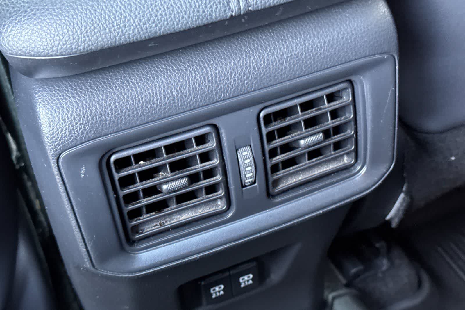 Thumbnail: 2020 Toyota RAV4 - 15