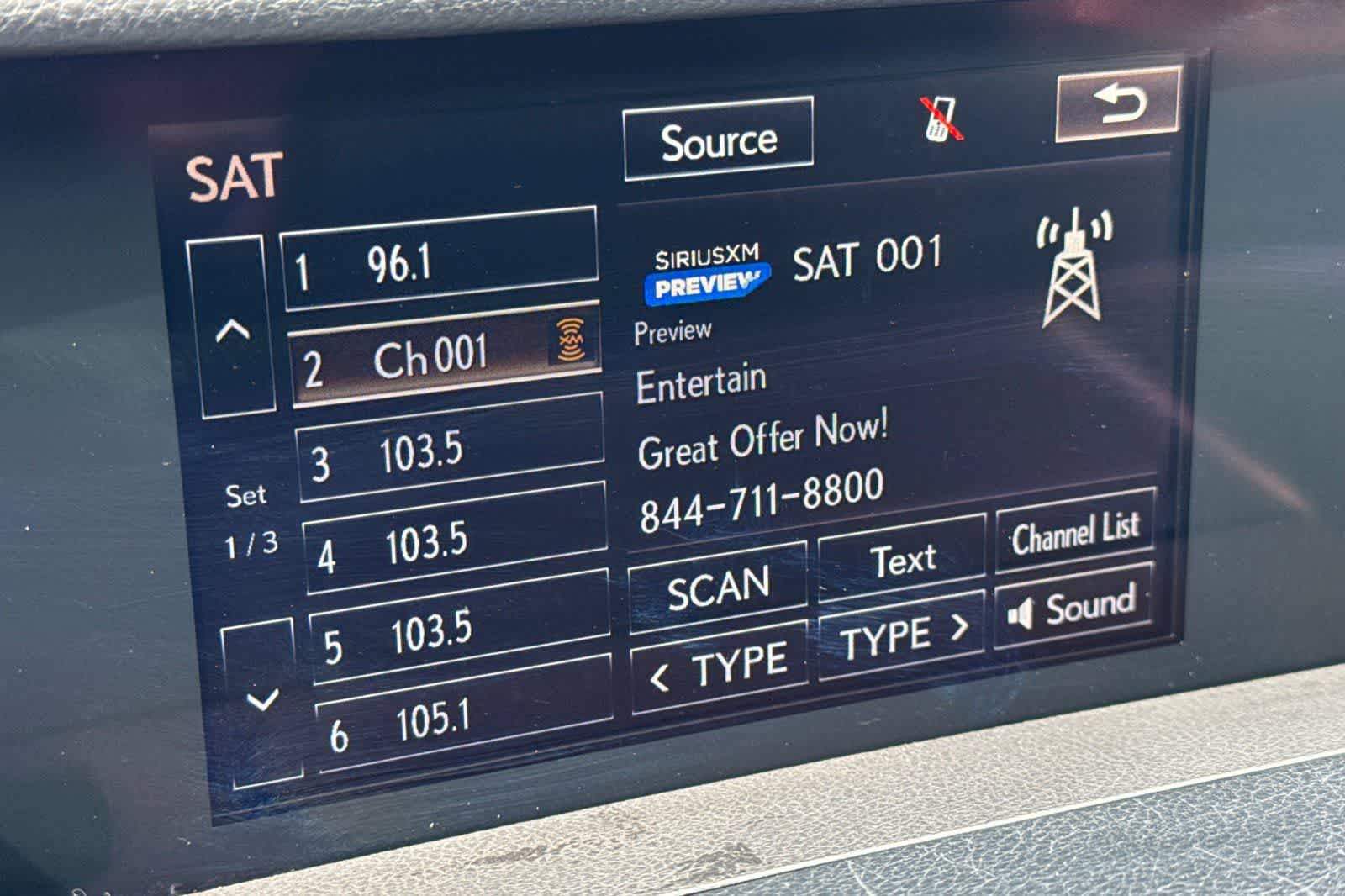 Thumbnail: 2017 Lexus RC - 18