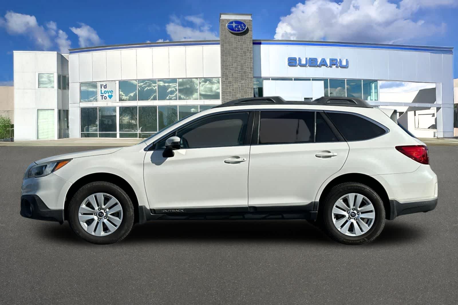 Thumbnail: 2017 Subaru Outback - 9