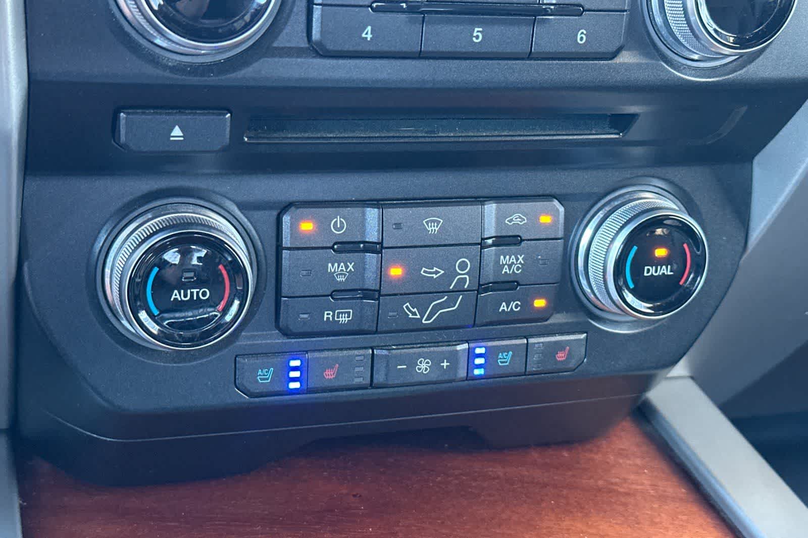 Thumbnail: 2017 Ford Econoline - 22