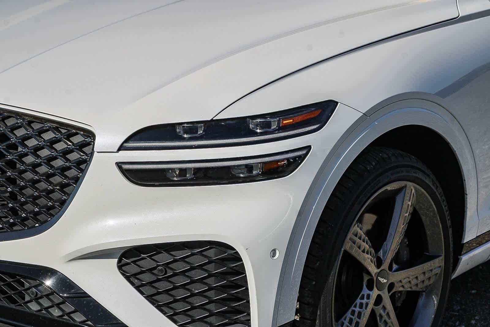 Thumbnail: 2022 Genesis GV70 - 6