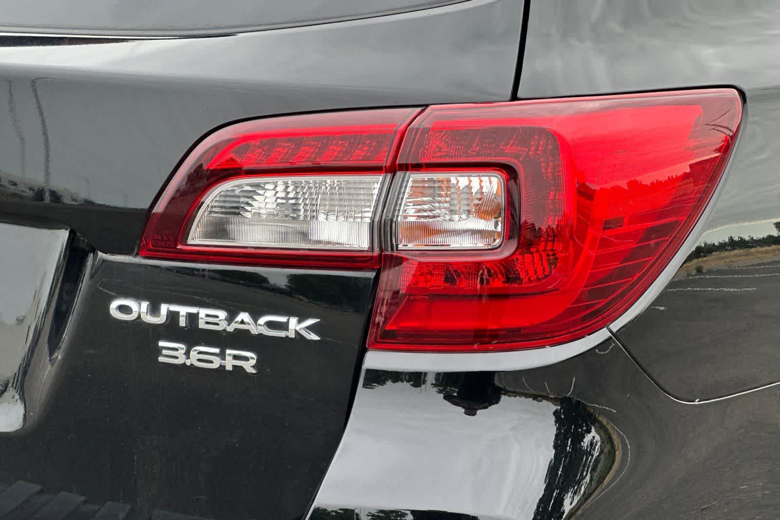 Thumbnail: 2017 Subaru Outback - 32
