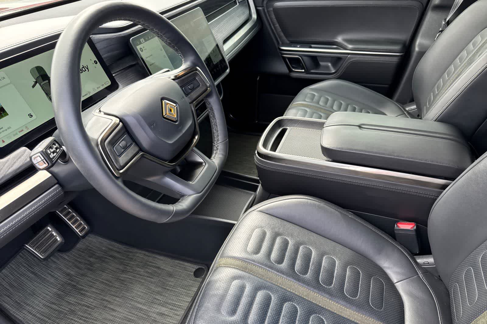 Thumbnail: 2023 Rivian R1S - 11