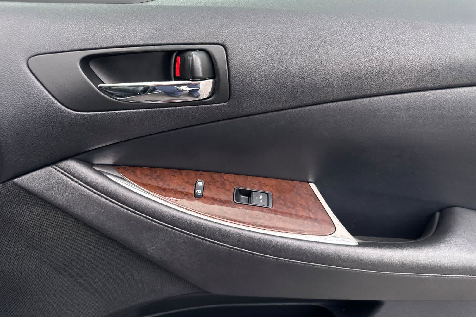 Thumbnail: 2010 Lexus ES - 18