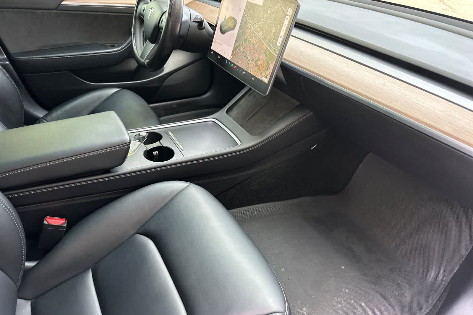 Thumbnail: 2021 Tesla Model 3 - 15