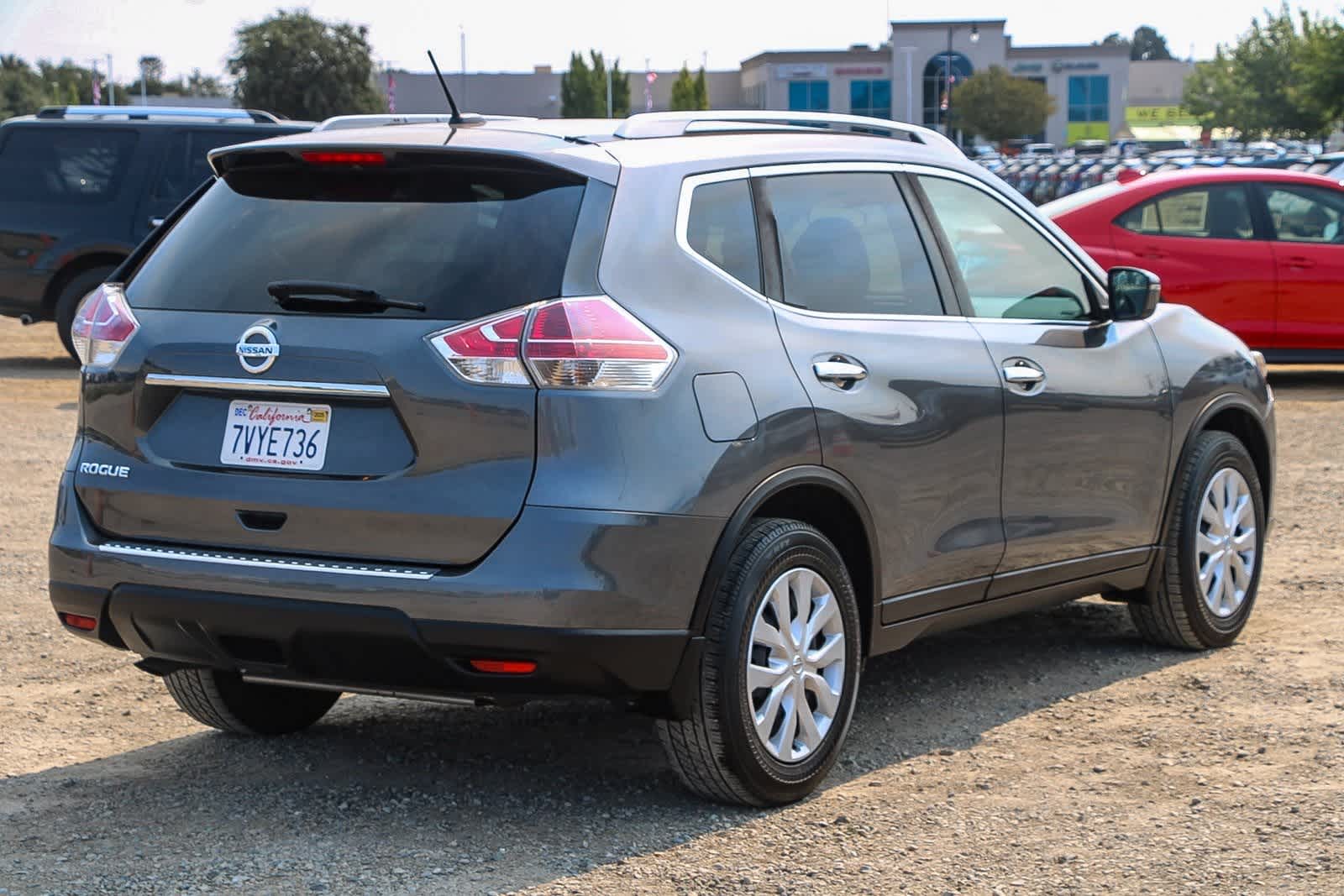 Thumbnail: 2016 Nissan Rogue - 4