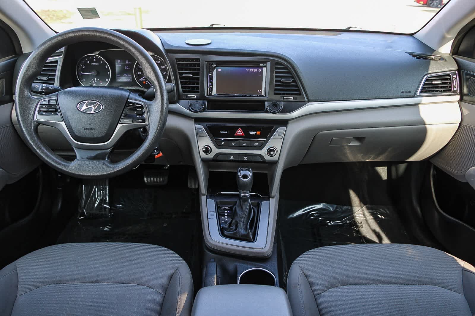 Thumbnail: 2017 Hyundai Elantra - 12