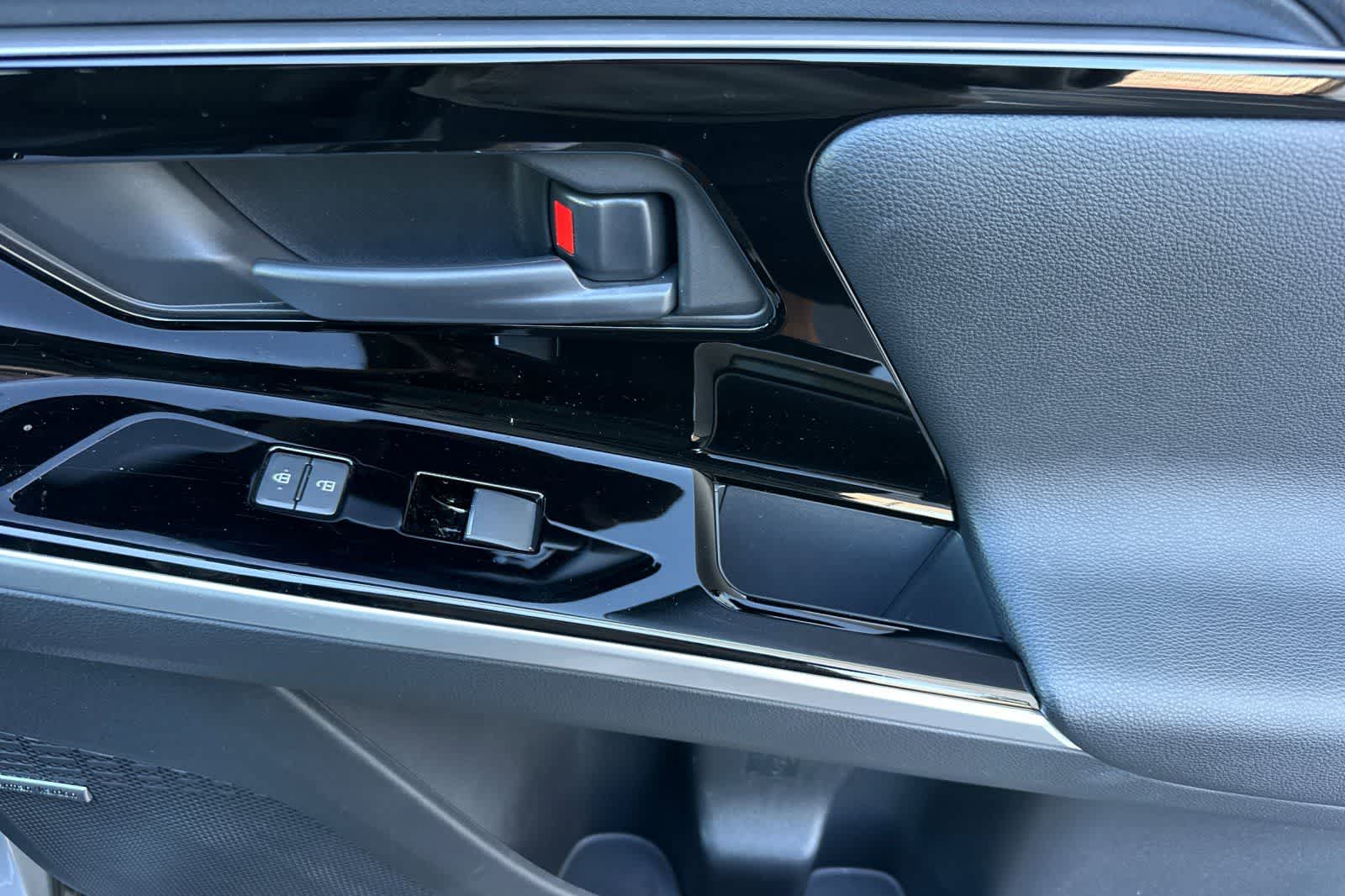 Thumbnail: 2024 Subaru Solterra - 19