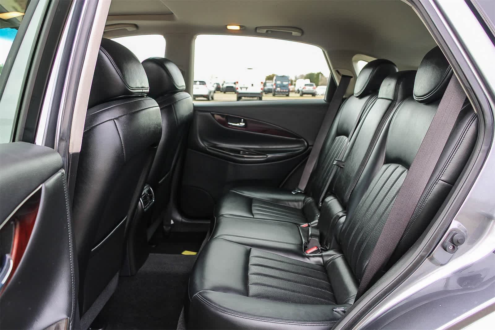 Thumbnail: 2017 INFINITI QX50 - 18