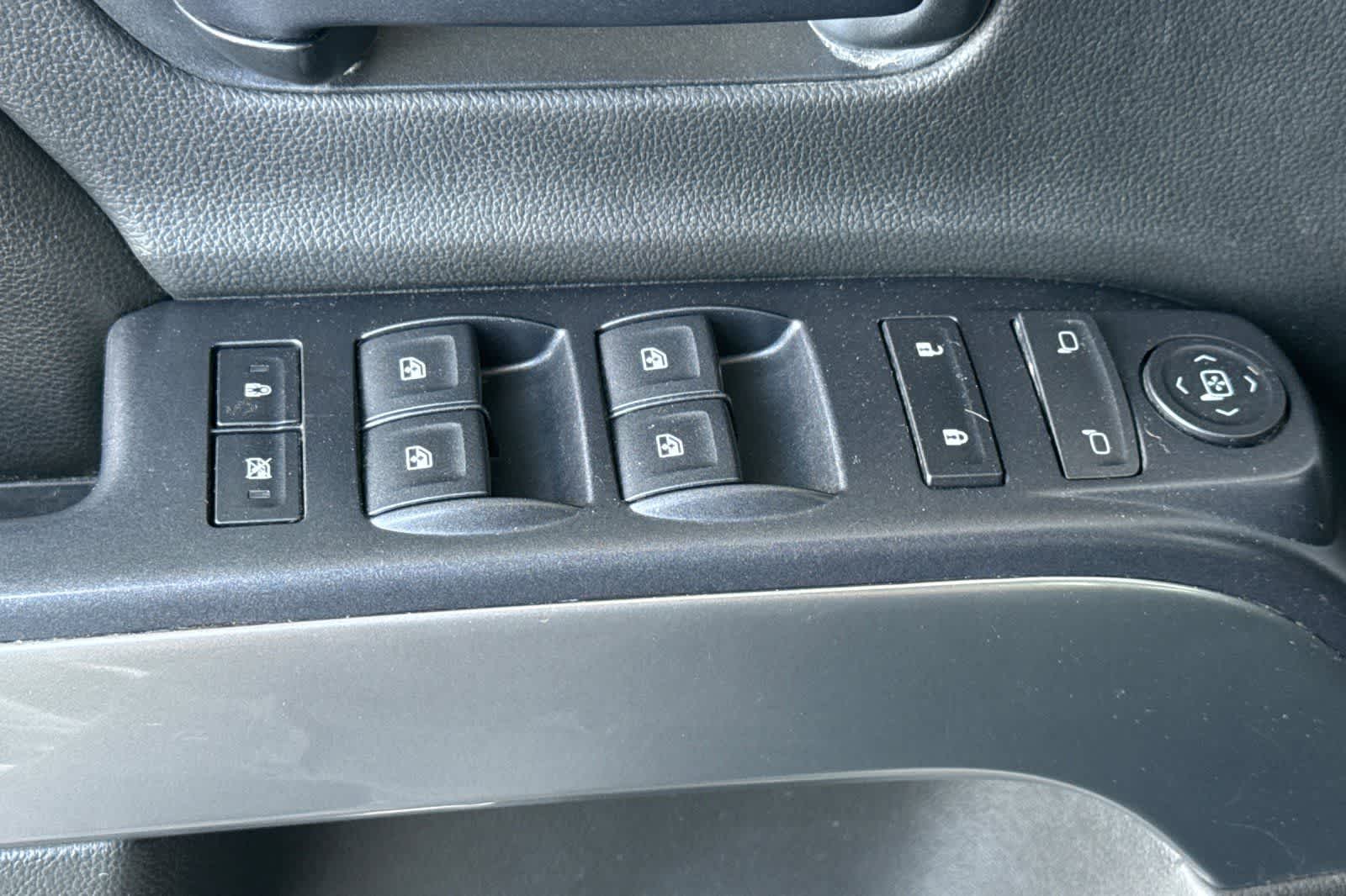 Thumbnail: 2014 Chevrolet Silverado 1500 - 13