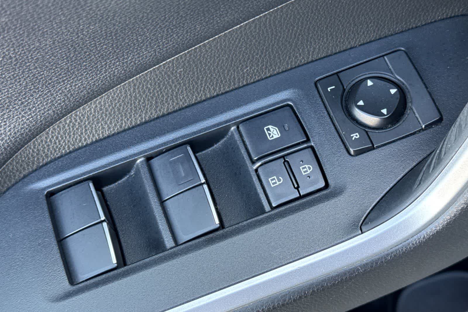 Thumbnail: 2020 Toyota RAV4 - 13