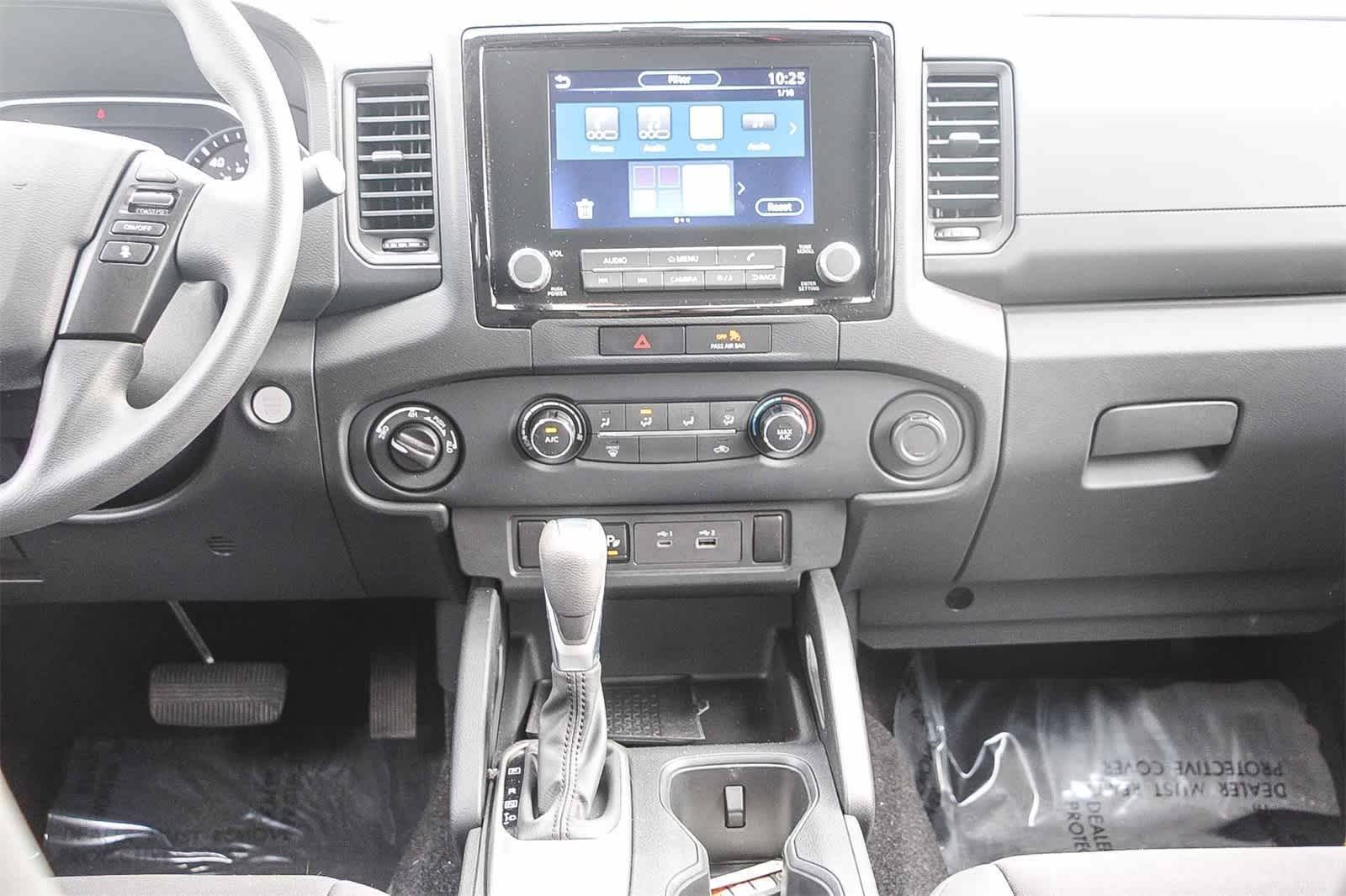 Thumbnail: 2022 Nissan Frontier - 11