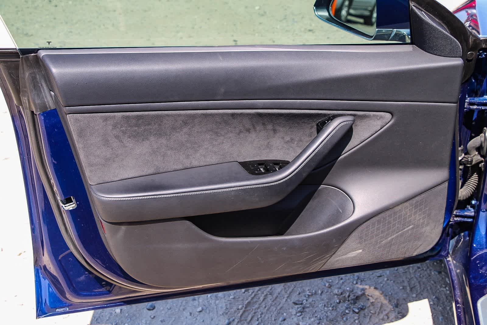 Thumbnail: 2018 Tesla Model 3 - 17