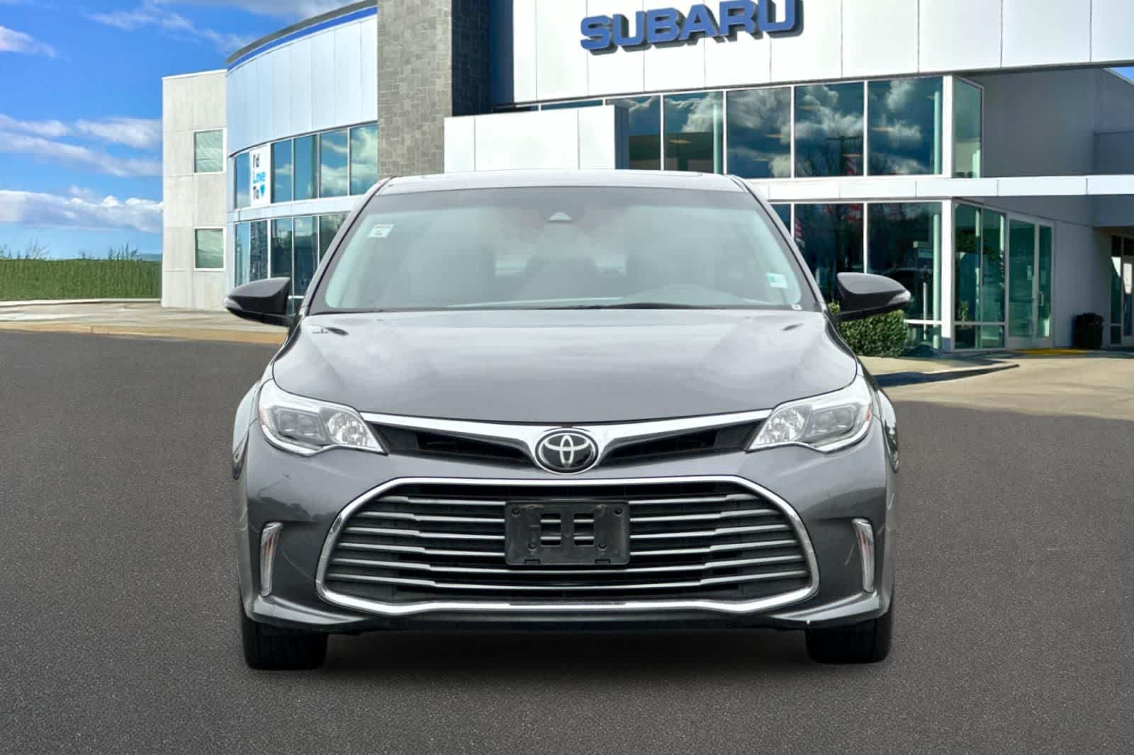 Thumbnail: 2018 Toyota Avalon - 10