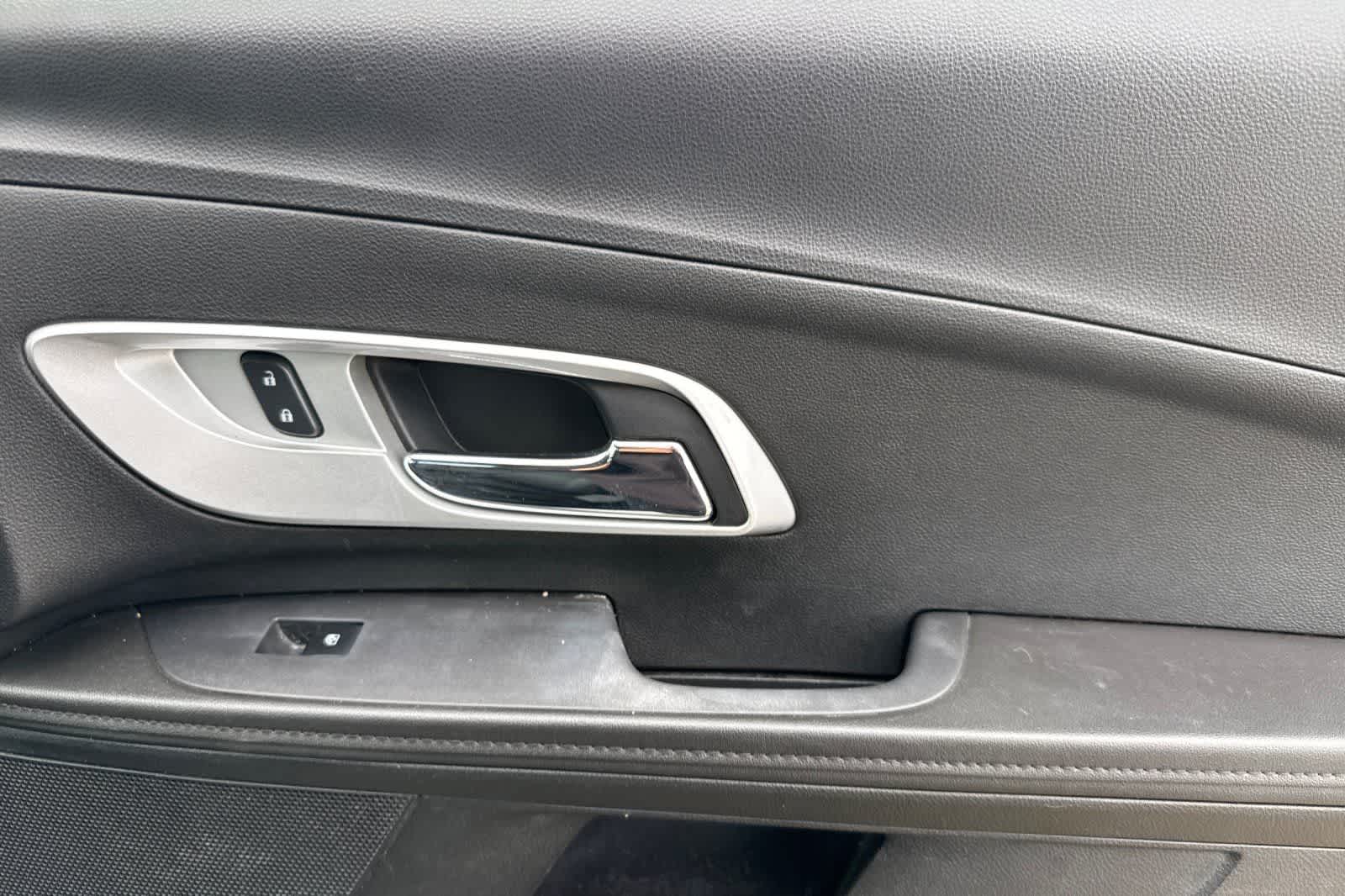 Thumbnail: 2013 Chevrolet Equinox - 18