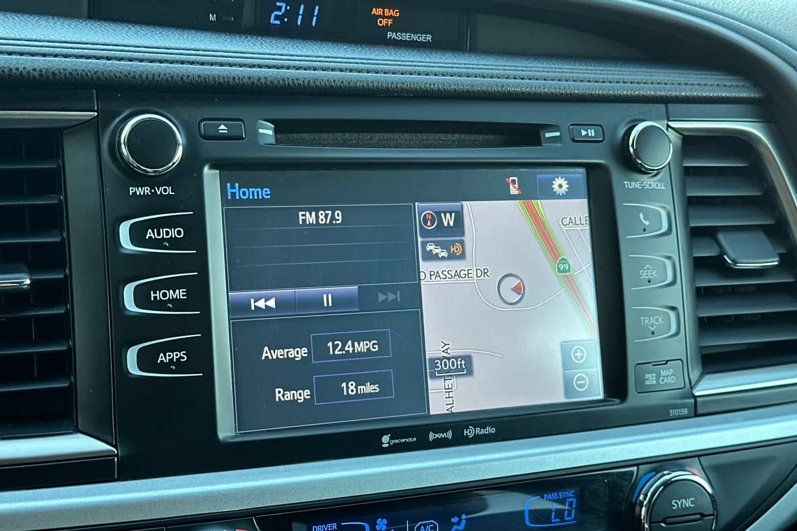 Thumbnail: 2016 Toyota Highlander - 21