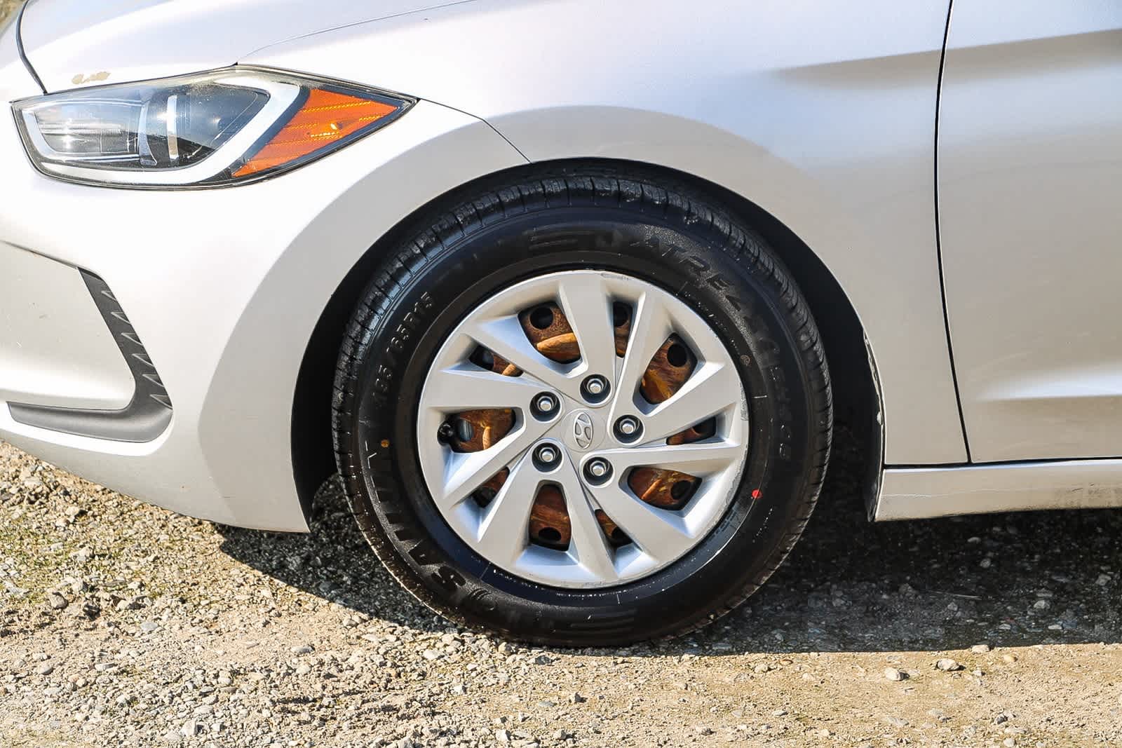 Thumbnail: 2017 Hyundai Elantra - 9