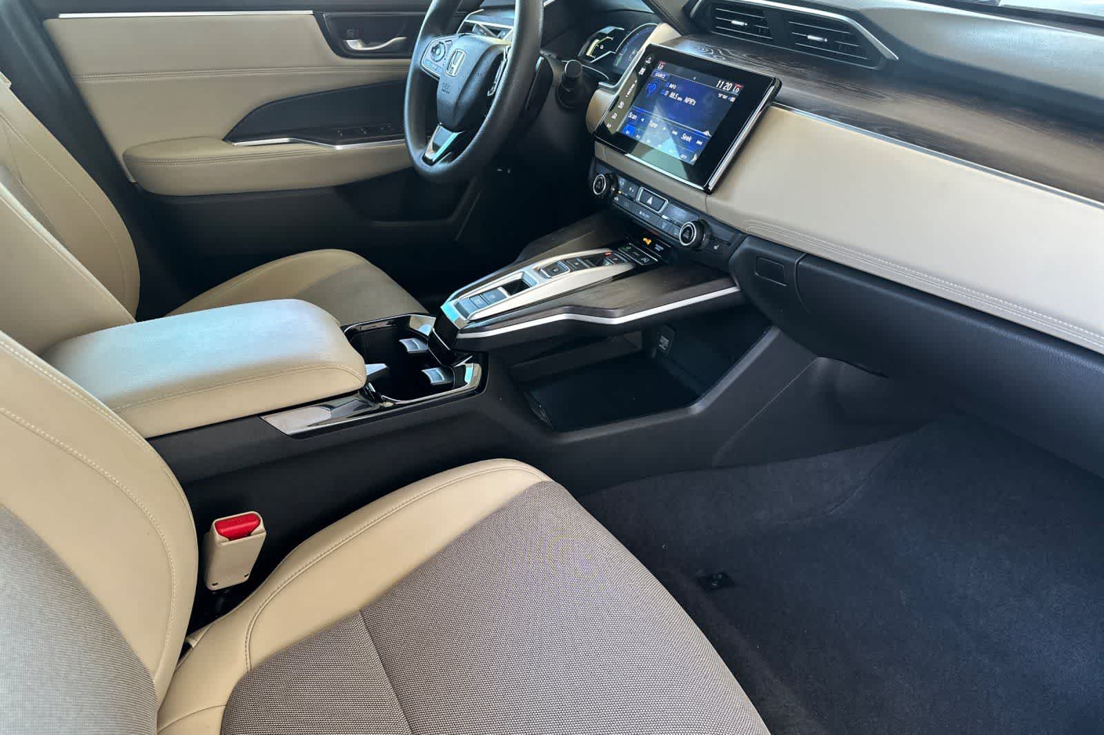 Thumbnail: 2018 Honda Clarity - 16