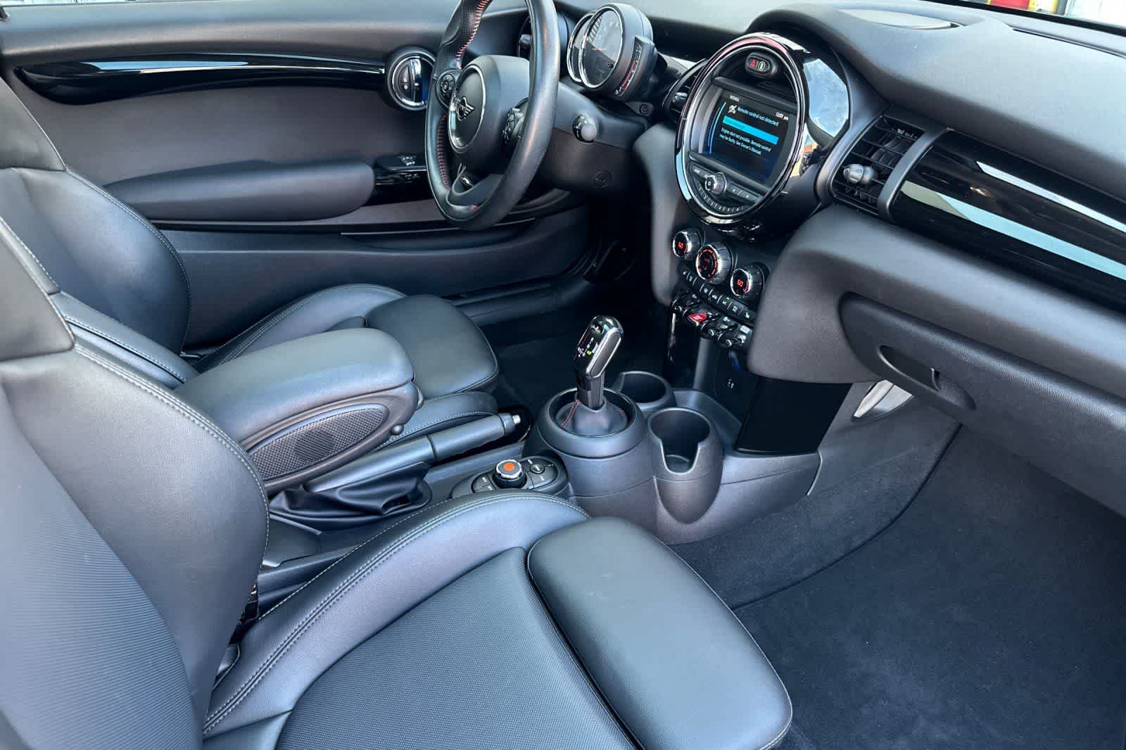 Thumbnail: 2020 MINI Cooper Hardtop - 16